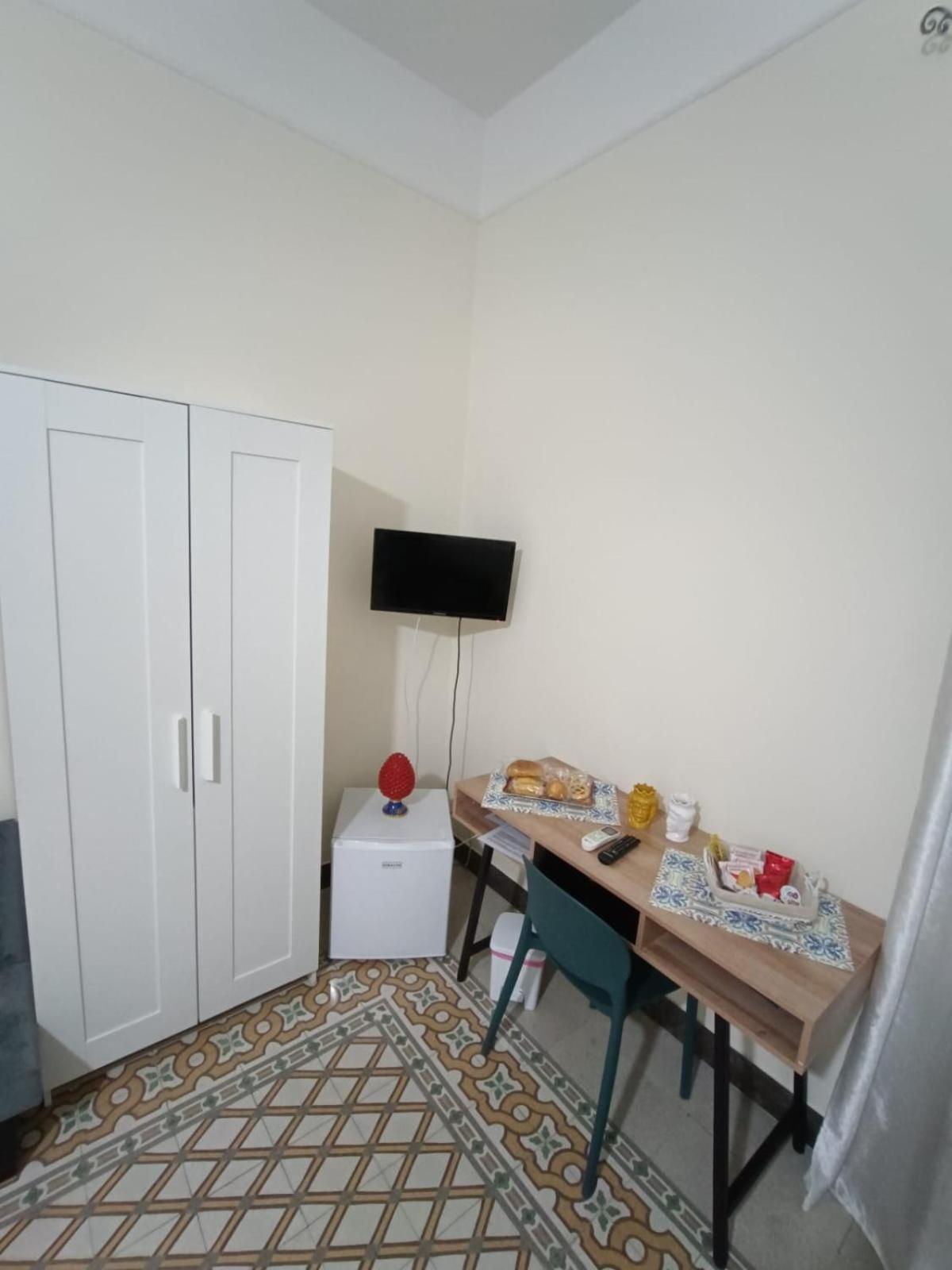 Room Sixty One Палермо Экстерьер фото