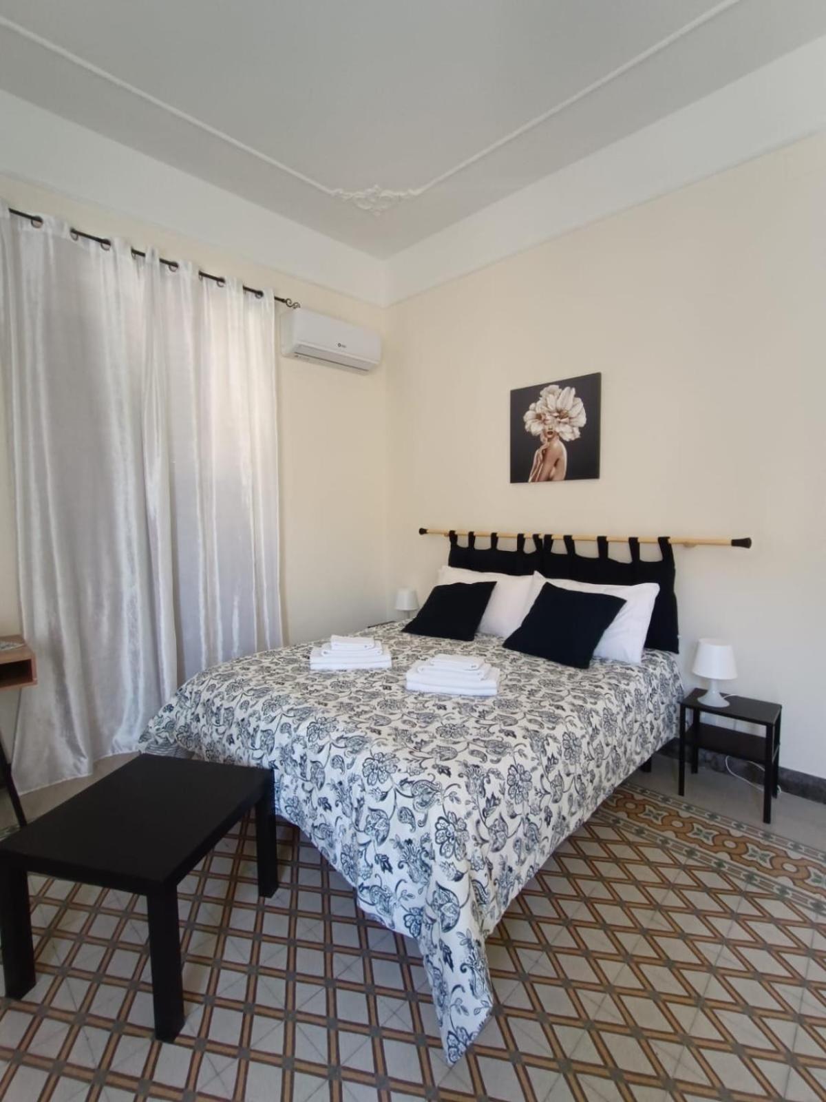 Room Sixty One Палермо Экстерьер фото